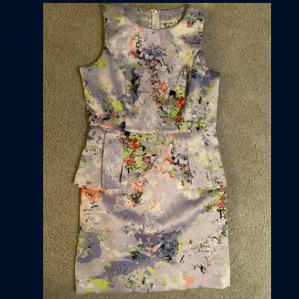 Lavender silky pleated peplum structured dress - Picture 2 of 8